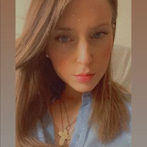 Meet your Posher, Theodora